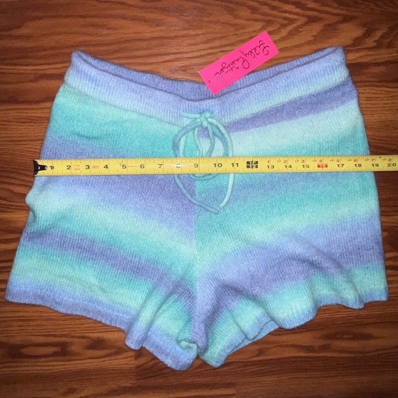 NWT Lilly Pulitzer Wanetta Sweater Shorts - Picture 4 of 10